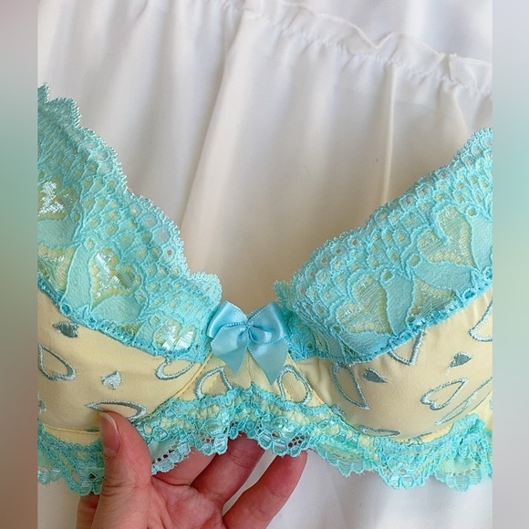 Japanese Peach John heart shape embroidery bra JP-D70 yellow and pink - Picture 3 of 7